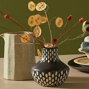 Anthropologie Julieta vase - navy/ivory